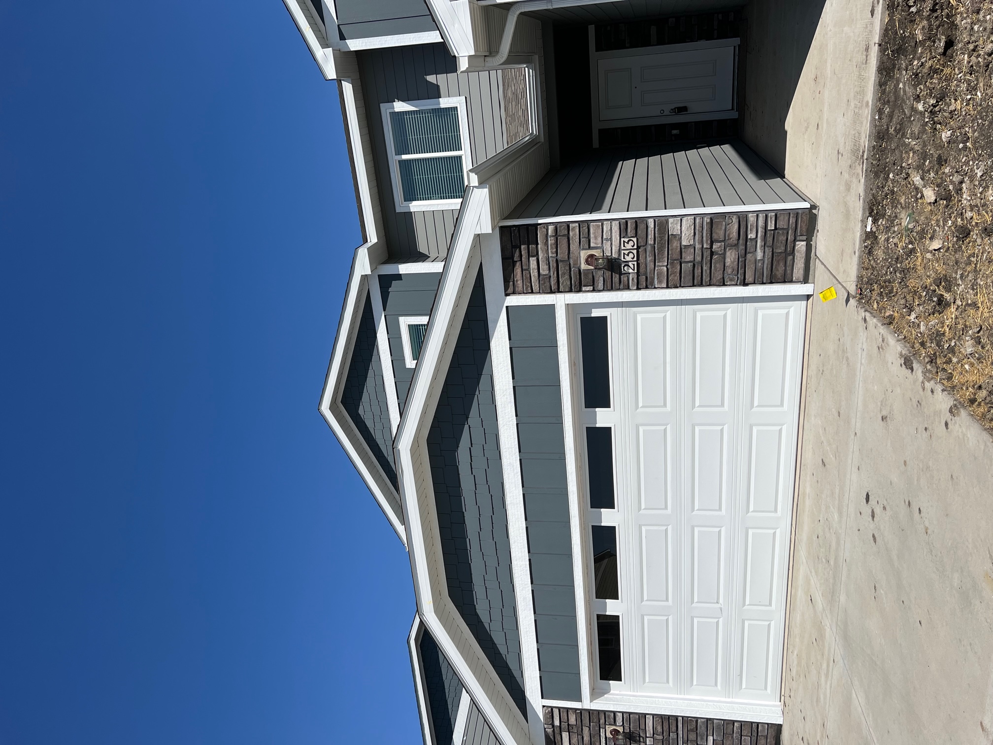 233 NW Greenway Place